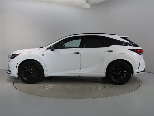 ＲＸ ＲＸ５００ｈ　Ｆスポーツパフォーマンス　２１インチアルミホイール　ルーフレール　スマートエントリー＆スタートシステム　シートヒーター／シートベンチレーション　寒冷地仕様　パノラマルーフ　後席パワーシート（電動リクライニング＆電動格納機能付）（4枚目）