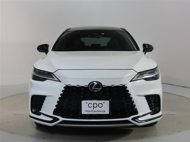 ＲＸ ＲＸ５００ｈ　Ｆスポーツパフォーマンス　２１インチアルミホイール　ルーフレール　スマートエントリー＆スタートシステム　シートヒーター／シートベンチレーション　寒冷地仕様　パノラマルーフ　後席パワーシート（電動リクライニング＆電動格納機能付）（6枚目）