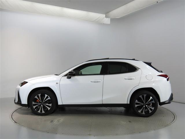 ＵＸ ＵＸ２５０ｈ　Ｆスポーツエモーショナルエクスプローラ　１８インチアルミホイール　ハンズフリーパワーバックドア　ヘッドアップディスプレイ　パーキングサポートブレーキ　ブラインドスポットモニター　レーダークルーズコントロール（全車速追従機能付）　ムーンルーフ（4枚目）