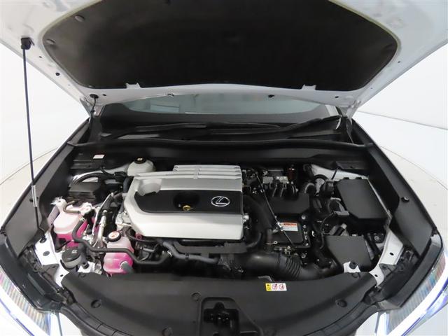 ＵＸ ＵＸ２５０ｈ　Ｆスポーツエモーショナルエクスプローラ　１８インチアルミホイール　ハンズフリーパワーバックドア　ヘッドアップディスプレイ　パーキングサポートブレーキ　ブラインドスポットモニター　レーダークルーズコントロール（全車速追従機能付）　ムーンルーフ（18枚目）