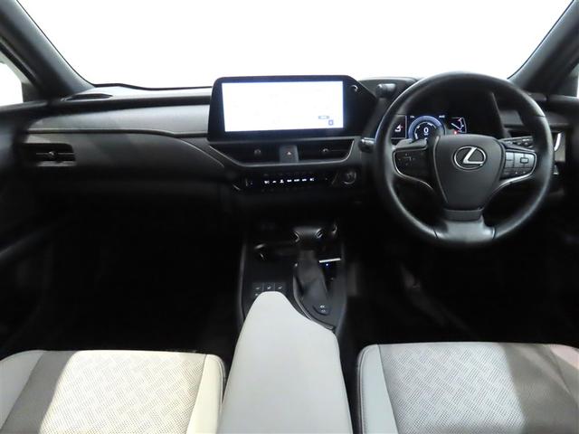 ＵＸ ＵＸ２５０ｈ　バージョンＬ　１８インチアルミホイール　ハンズフリーパワーバックドア　ヘッドアップディスプレイ　三眼フルＬＥＤヘッドランプ　パーキングサポートブレーキ　ブラインドスポットモニター　パノラミックビューモニター（7枚目）