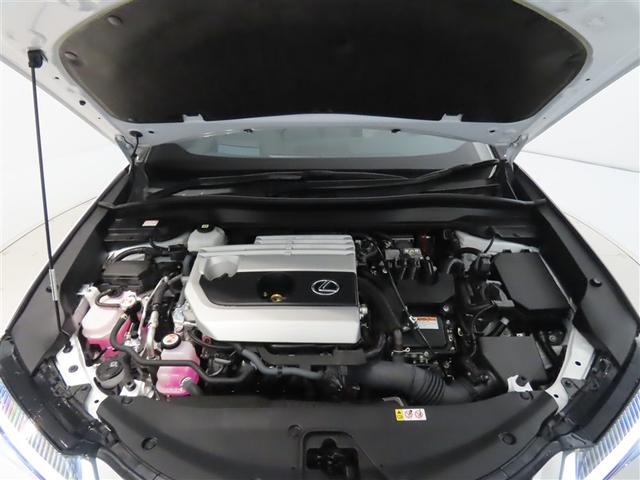 ＵＸ ＵＸ２５０ｈ　バージョンＬ　１８インチアルミホイール　ハンズフリーパワーバックドア　ヘッドアップディスプレイ　三眼フルＬＥＤヘッドランプ　パーキングサポートブレーキ　ブラインドスポットモニター　パノラミックビューモニター（18枚目）