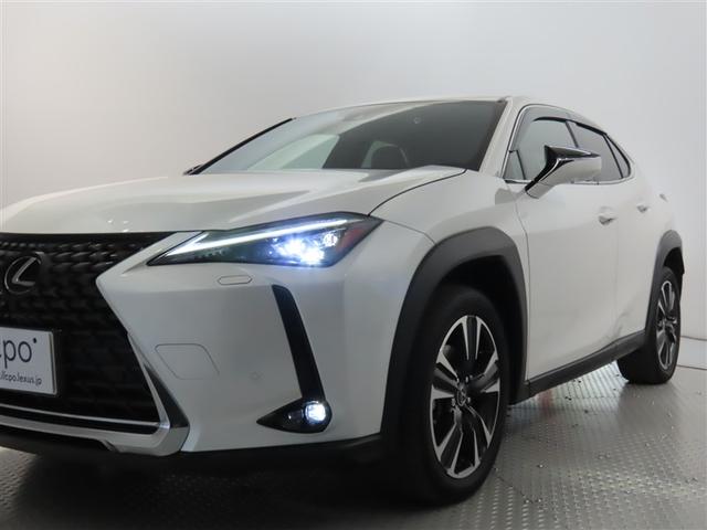 ＵＸ ＵＸ２５０ｈ　バージョンＬ　１８インチアルミホイール　ハンズフリーパワーバックドア　ヘッドアップディスプレイ　三眼フルＬＥＤヘッドランプ　パーキングサポートブレーキ　ブラインドスポットモニター　パノラミックビューモニター（19枚目）