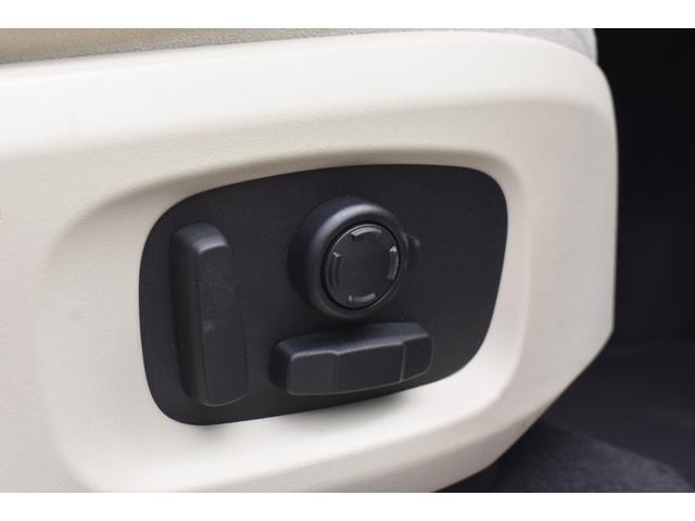 レンジローバーイヴォーク ＨＳＥダイナミック　禁煙車　２０インチＡＷ　ベージュレザーシート　シートヒーター　シートクーラー　マッサージ　パワーテールゲート　Ｂカメラ　アラウンドビュー（12枚目）