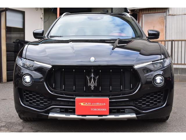 レヴァンテ S 禁煙車 スポーツPKG 純正アンテオ21AW レッドレザーインテリア 左右パワーシート 前後シートヒーター キックセンサー harman/kardon カーボンパネルインテリア パノラマサンルーフ(6枚目)