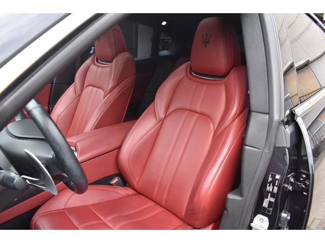 レヴァンテ S 禁煙車 スポーツPKG 純正アンテオ21AW レッドレザーインテリア 左右パワーシート 前後シートヒーター キックセンサー harman/kardon カーボンパネルインテリア パノラマサンルーフ(36枚目)