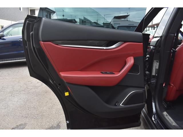 レヴァンテ S 禁煙車 スポーツPKG 純正アンテオ21AW レッドレザーインテリア 左右パワーシート 前後シートヒーター キックセンサー harman/kardon カーボンパネルインテリア パノラマサンルーフ(41枚目)