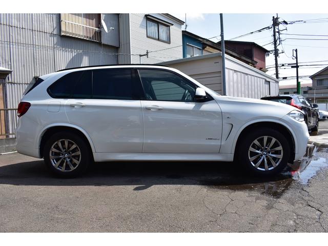 Ｘ５ ｘＤｒｉｖｅ　３５ｄ　Ｍスポーツ　Ｍスポーツ　ディーゼルターボ　黒皮シート　フロントリアシートヒーター　左右パワーシート　パノラマルーフ　ソフトクローズドア　パワーテールゲート（11枚目）