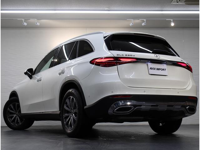GLC GLC220d 4マチック レザーエクスクルーシブPKG パノラミックR ベージュ革 全席シートヒーター MBUX ARナビ地デジ360°カメラ Burmester レーダーセーフティP HUD 電動Rゲート 純正18AW 禁煙 1オーナー(2枚目)