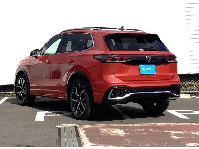 ティグアン eTSI Rライン レザー&ラグジュアリーパッケージ 認定中古車 デモカー(試乗車) 電動パノラマスライディングルーフ Harman Kardonオーディオ マトリクスLED 本革シート DCC Pro 20インチアルミ(4枚目)