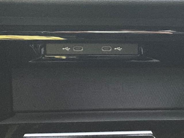 ゴルフGTI ベースグレード テクノロジー/DCCパッケージ 認定中古車 DCC(アダプティブシャシコントロール) 19インチアルミ トラベルアシスト(運転支援システム) レーンチェンジアシスト 駐車アシスト シートヒーター(19枚目)