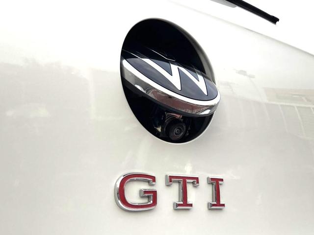 ゴルフGTI ベースグレード テクノロジー/DCCパッケージ 認定中古車 DCC(アダプティブシャシコントロール) 19インチアルミ トラベルアシスト(運転支援システム) レーンチェンジアシスト 駐車アシスト シートヒーター(22枚目)