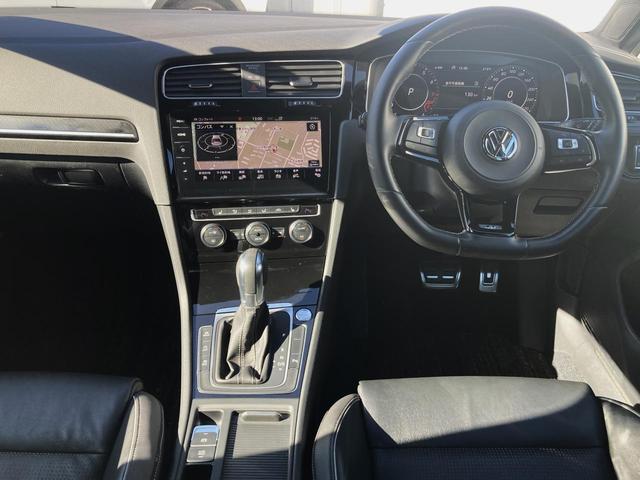 ゴルフＲ ベースグレード　認定中古車　４モーション（ＡＷＤ）　ＤＣＣ（アダプティブシャシコントロール）　アダプティブクルーズコントロール　レーンアシスト　ブラインドスポットセンサー　本革シート　シートヒーター　純正ナビＴＶ（8枚目）