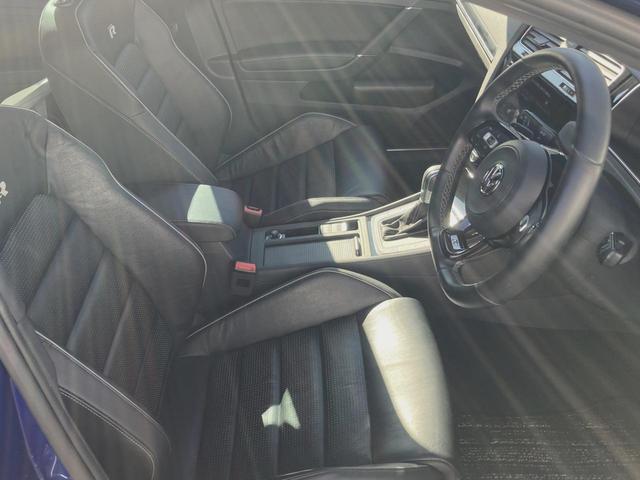 ゴルフＲ ベースグレード　認定中古車　４モーション（ＡＷＤ）　ＤＣＣ（アダプティブシャシコントロール）　アダプティブクルーズコントロール　レーンアシスト　ブラインドスポットセンサー　本革シート　シートヒーター　純正ナビＴＶ（10枚目）