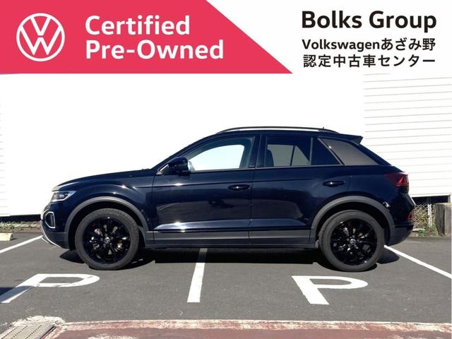 Ｔ－ロック ＴＤＩ　ブラックスタイル　レザーパッケージ　認定中古車　特別仕様「ブラックスタイル」　１８インチブラックアルミ　本革シート　シートヒーター　トラベルアシスト（運転支援システム）　レーンチェンジアシスト　電動リアゲート　純正ナビ（3枚目）