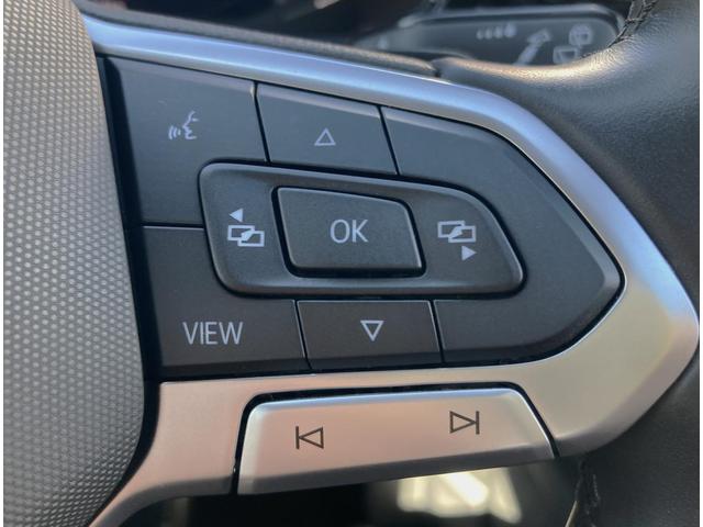 Ｔ－ロック ＴＤＩ　ブラックスタイル　レザーパッケージ　認定中古車　特別仕様「ブラックスタイル」　１８インチブラックアルミ　本革シート　シートヒーター　トラベルアシスト（運転支援システム）　レーンチェンジアシスト　電動リアゲート　純正ナビ（16枚目）