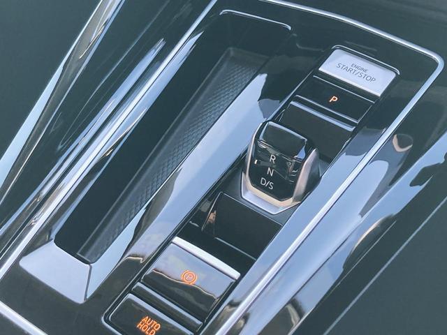 デュアルクラッチ７速ＤＳＧミッションはとても滑らかに、一瞬で変速します。エンジンのトルクもあるのでとても快適に走れます。