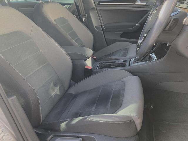 ゴルフヴァリアント TSIハイライン テックエディション 認定中古車 アダプティブクルーズコントロール レーンアシスト ブラインドスポットセンサー リアトラフィックアラート LEDライト 液晶式メーター AppleCarPlay対応純正ナビ 地デジTV(10枚目)