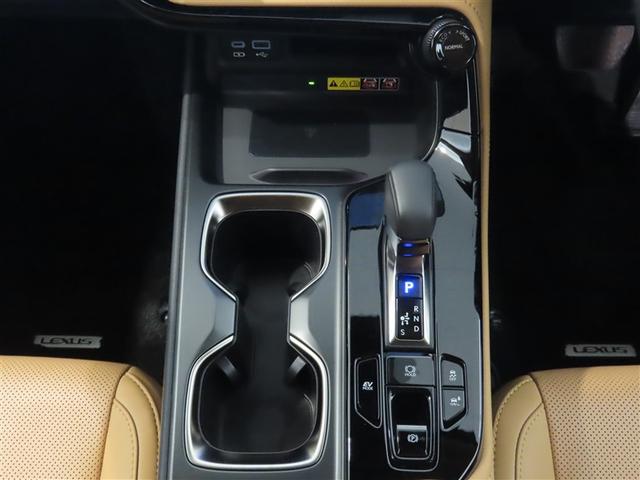 ＮＸ ＮＸ３５０ｈ　バージョンＬ　２０インチアルミホイール　Ａｄｖａｎｃｅｄ　Ｐａｒｋ　パーキングサポートブレーキ　ＩＴＳ　Ｃｏｎｎｅｃｔ　カラーヘッドアップディスプレイ　三眼フルＬＥＤヘッドランプ　アダプティブハイビームシステム（16枚目）
