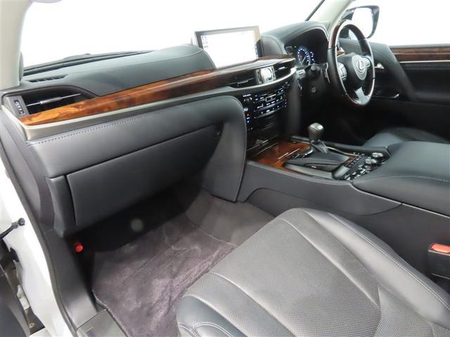 ＬＸ 　ＬＸ５７０　プリクラッシュセーフティシステム　レーダークルーズコントロール　パノラミックビューモニター　前後ドライブレコーダー　セミアリニン本革シート　ムーンルーフ　ヘッドアップディスプレイ（10枚目）