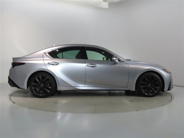 ＩＳ ＩＳ３００　Ｆスポーツ　パンク修理キット（スペアタイヤレス）　ステアリングヒーター　ＮＡＶＩ・ＡＩ－ＡＶＳ　ブラインドスポットモニター　運転席・助手席シートヒーター　後席サイドエアバッグ　パノラミックビューモニター（5枚目）