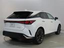 ＲＸ ＲＸ３５０　Ｆスポーツ　後席サイドエアバッグ　ムーンルーフ　ヘッドアップディスプレイ　パワーバックドア　運転席・助手席シートヒーター　パワーイージーアクセスシステム（運転席オートスライドアウェイ・リターンメモリー機能）（3枚目）
