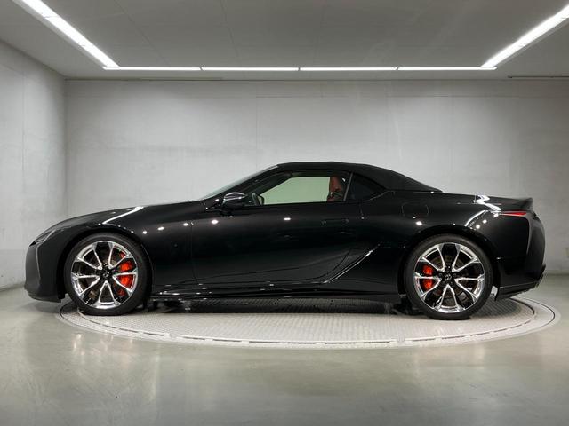 ＬＣ ＬＣ５００　コンバーチブル　セミアニリン本革シート　２１インチアルミホイールタンゾウ　オレンジブレーキキャリパー　カラーヘッドアップディスプレイ　マークレビンソンプレミアムサラウンドサウンドシステム（15枚目）