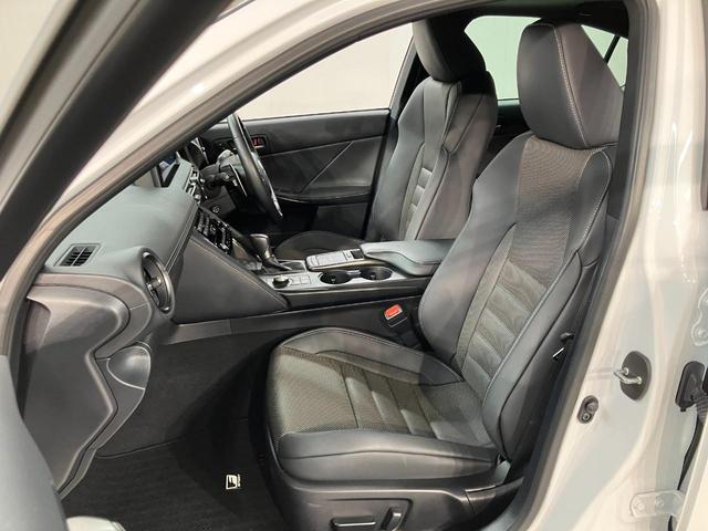 ＩＳ ＩＳ３００ｈ　Ｆスポーツ　認定中古車・２年保証・ムーンルーフ・後席サイドエアバッグ・ＦＳＰＯＲＴ専用本革シート付車（9枚目）