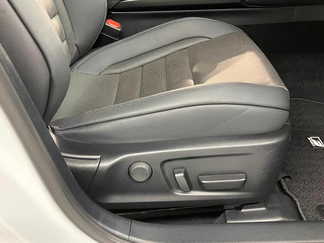 ＩＳ ＩＳ３００ｈ　Ｆスポーツ　認定中古車・２年保証・ムーンルーフ・後席サイドエアバッグ・ＦＳＰＯＲＴ専用本革シート付車（11枚目）
