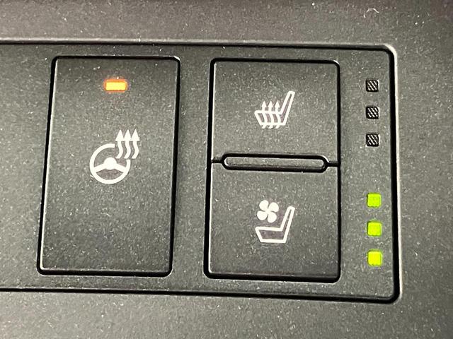 ＩＳ ＩＳ３００ｈ　Ｆスポーツ　認定中古車・２年保証・ムーンルーフ・後席サイドエアバッグ・ＦＳＰＯＲＴ専用本革シート付車（16枚目）
