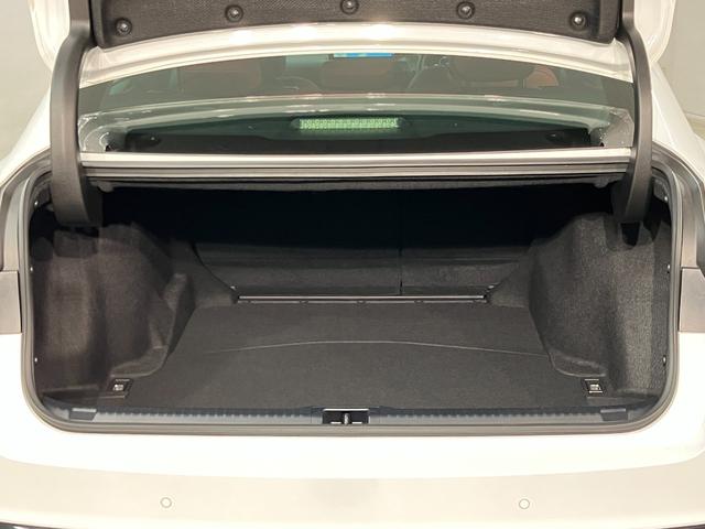 ＩＳ ＩＳ３００　Ｆスポーツ　本革シート　ムーンルーフ　パノラミックビューモニター　ブラインドスポットモニター　三眼フルＬＥＤヘッドランプ　オレンジブレーキキャリパー　プリクラッシュセーフティシステム（7枚目）