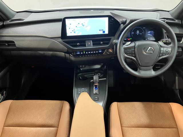 ＵＸ ＵＸ３００ｈ　バージョンＬ（9枚目）