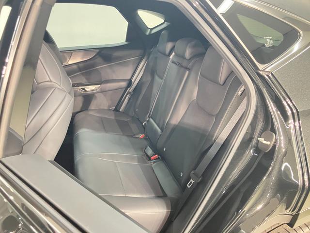 上質で洗練された快感の走りが心を揺さぶり高揚感をもたらします。