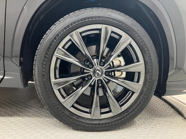 港北ニュータウンの北部に位置し、横浜市営地下鉄センター北駅から徒歩３分、第三京浜都筑ＩＣから車で約１０分のアクセスの良い所にございます。