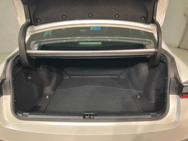 ＩＳ ＩＳ３００ｈ　バージョンＬ（7枚目）