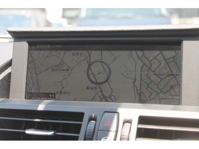 Ｚ４ ｓＤｒｉｖｅ２３ｉ　ハイラインパッケージ　２．５Ｌ直６エンジン　電動フルオープン　レッド本革シート　シートヒーター　キセノンヘッドライト　パドルシフト　純正１８インチＡＷ　純正ＨＤＤナビ　地デジ　デジタルミラー内臓バックカメラ　レーダー　禁煙（12枚目）