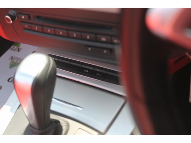 Ｚ４ ｓＤｒｉｖｅ２３ｉ　ハイラインパッケージ　２．５Ｌ直６エンジン　電動フルオープン　レッド本革シート　シートヒーター　キセノンヘッドライト　パドルシフト　純正１８インチＡＷ　純正ＨＤＤナビ　地デジ　デジタルミラー内臓バックカメラ　レーダー　禁煙（14枚目）