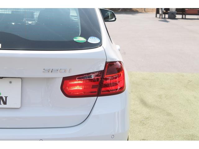 ３シリーズ ３２０ｉツーリング　スポーツ　走行３．７万キロ　スポーツシート　専用インテリア　専用１７インチＡＷ　インテリジェントセーフティー　衝突軽減ブレーキ　キセノン　純正ＨＤＤナビ　バックカメラ　電動リアゲート　前後ドラレコ　禁煙車（46枚目）