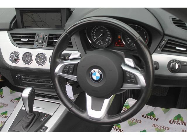 Ｚ４ ｓＤｒｉｖｅ２３ｉ　ハイラインパッケージ　２．５Ｌ直６エンジン　電動フルオープン　黒本革シート　純正ＨＤＤナビ　パドルシフト　純正オプション１８インチアルミホイール　シートヒーター　キセノンヘッドライト　ミラーＥＴＣ　整備記録簿　禁煙車（10枚目）