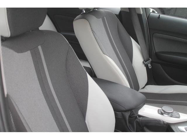 １シリーズ １１８ｄ　スタイル　ワンオーナー　後期　２Ｌディーゼルターボ　８速電子ＡＴ　走行３．７万キロ　ハーフレザー　ＬＥＤヘッドライト　衝突軽減ブレーキ　純正ＨＤＤナビ　バックカメラ　パークセンサー　クルーズコントロール　禁煙車（12枚目）