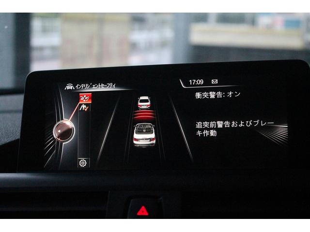 ２シリーズ ２２０ｉカブリオレ　ラグジュアリー　２Ｌターボエンジン　電動フルオープン　黒本革シート　パドルシフト　衝突軽減ブレーキ　純正ＨＤＤナビ　バックカメラ　パークセンサー　シートヒーター　キセノン　純正オプション１８インチＡＷ　禁煙車（4枚目）