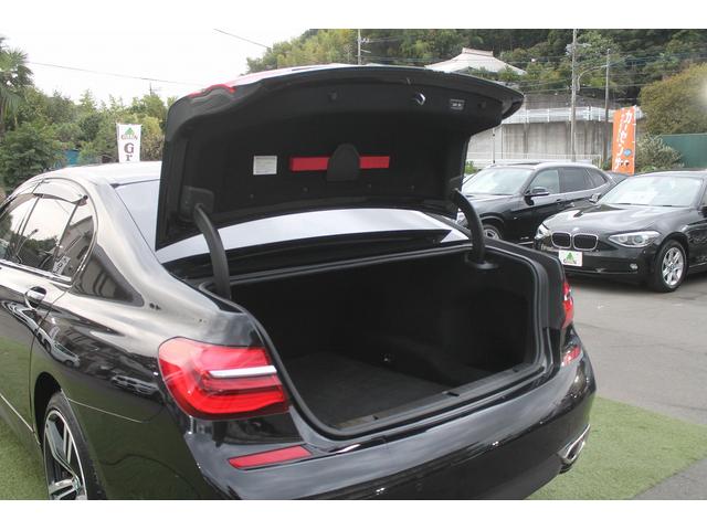 ７シリーズ ７４０ｉ　Ｍスポーツ　キャメルブラウン革　サンルーフ　レーザーヘッドライト　ヘッドアップディスプレイ　ハーマンカードン　ＡＣＣ　衝突軽減　純正Ｍスポーツフルエアロ＆２０ＡＷ　純正ナビ地デジ　ＢＳＭ　ソフトクローズドア　禁煙（49枚目）
