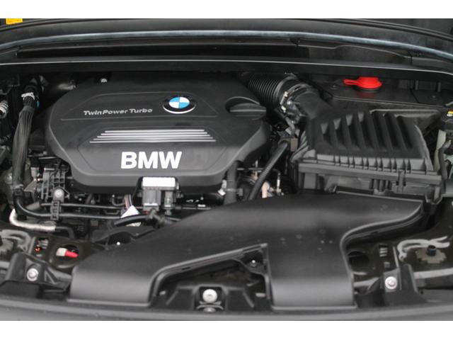 Ｘ１ ｘＤｒｉｖｅ　１８ｄ　ｘライン　ワンオーナー車　黒革　ＡＣＣ　ヘッドアップディスプレイ　衝突軽減　ＬＥＤヘッドライト　純正ＨＤＤナビ　バックカメラ　純正１８インチＡＷ　３６０度ドラレコ　電動リアゲート　アンビエントライト　禁煙車（12枚目）