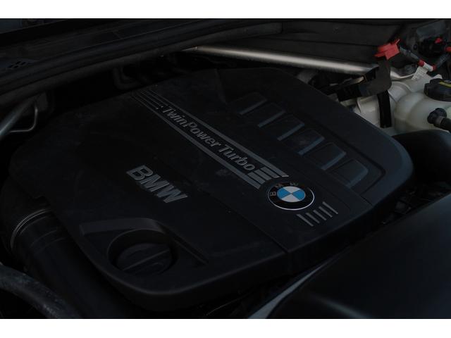 Ｘ５ ｘＤｒｉｖｅ　３５ｄ　Ｍスポーツ　走行３．６万キロ　黒革シート　パノラマサンルーフ　アダプティブＬＥＤヘッドライト　ＡＣＣ　衝突軽減ブレーキ　純正Ｍスポーツフルエアロ＆ＡＷ　パドルシフト　純正ＨＤＤナビ　地デジ　全方位カメラ　禁煙車（5枚目）