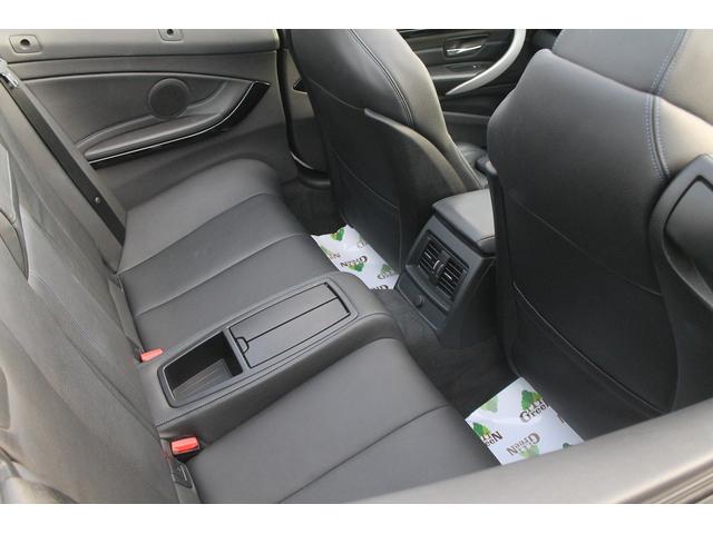 4シリーズ 435iカブリオレ Mスポーツ 走行4.2万キロ 電動フルオープン 黒革スポーツシート ヘッドアップディスプレイ LEDヘッドライト ACC 衝突軽減 純正Mスポーツフルエアロ&19AW パドルシフト 純正HDDナビ 地デジ 禁煙車(12枚目)