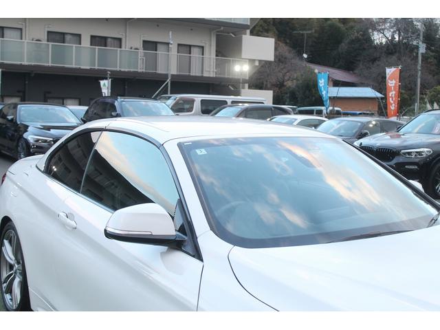 ���Ўd����S���̌��I�������C���i�b�v�͂������A��O�ҋ@�ւɂ��ԗ���ԃ`�F�b�N���s���Ă���܂��B�M���̂���Ă����C�����������I