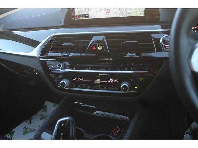 ���Ўd����S���̌��I�������C���i�b�v�͂������A��O�ҋ@�ւɂ��ԗ���ԃ`�F�b�N���s���Ă���܂��B�M���̂���Ă����C�����������I