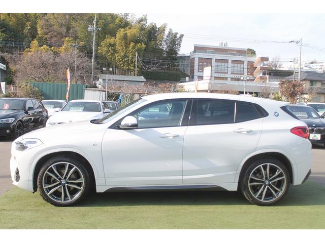 Ｘ２ ｘＤｒｉｖｅ　１８ｄＭスポーツエディションサンライズ　全国限定２００台　黒革　純正Ｍスポーツフルエアロ　アロイ１９ＡＷ　アルミニウムインナートリム　アダプティブサスペンション　衝突軽減　純正ＨＤＤナビ　バックカメラ　ＬＥＤ　アイドリングストップ　禁煙車（8枚目）