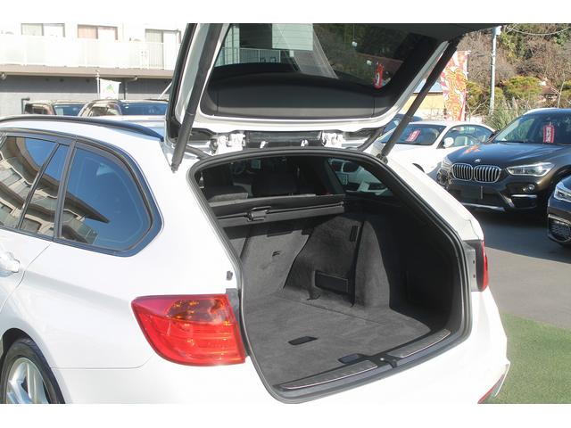 ���Ўd����S���̌��I�������C���i�b�v�͂������A��O�ҋ@�ւɂ��ԗ���ԃ`�F�b�N���s���Ă���܂��B�M���̂���Ă����C�����������I