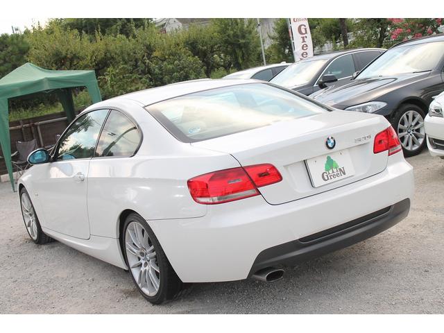 320i Mスポーツパッケージ 2ドアクーペ 左ハンドル 6速MT ベージュ本革シート シートヒーター キセノン 純正フルエアロ 専用17インチAW フォグランプ セキュリティ スマートキー 整備記録簿 禁煙車(9枚目)